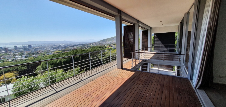 To Let 4 Bedroom Property for Rent in Higgovale Western Cape